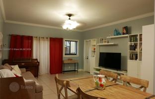 2-комнатная квартира в кондо 89 м² в Пемброк-Пайнс за $312 000