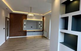 Квартира под ВНЖ в Стамбуле, р-н Бейликдюзю, 2+1, 110 м², 2/5 этаж за $155 000