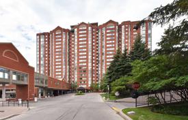 Квартира на Эглинтон-авеню Восток, Торонто, Онтарио,  Канада за C$936 000