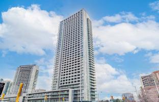 5-комнатная квартира в Норт-Йорке за C$778 000