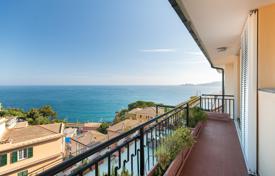 Элитный двухуровневый пентхаус с джакузи и панорамным видом на море, Дзоальи, Италия за 1 650 000 €