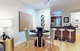 Квартира на Веллингтон-стрит Запад, Олд Торонто, Торонто,  Онтарио,   Канада за C$894 000