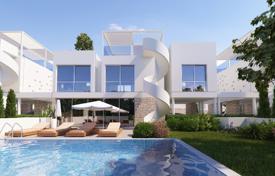 Таунхаус с бассейном и парковкой, в резиденции в 350 метрах от моря, Протарас, Кипр за 500 000 €