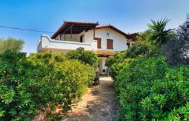Двухэтажный дом с большим садом в Краниди, Пелопоннес, Греция за 420 000 €