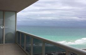 Светлая двуспальная квартира всего в шаге от пляжа, Халландейл Бич, Флорида, США за $770 000