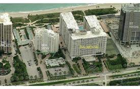 Четырехкомнатная квартира на первой линии от океана в Бал Харборе, Флорида, США за 2 034 000 €