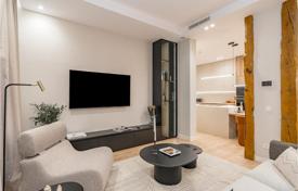 Меблированная квартира в оживлённом районе с магазинами, кафе и тавернами, Мадрид, Испания за 1 499 000 €