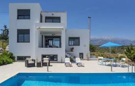 Просторная вилла с частным садом, бассейном, парковкой, террасой и видом на море и горы, Каливес, Греция за 550 000 €