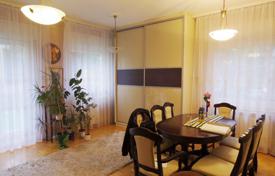9-комнатный дом в городе 288 м² в Районе XIV (Зугло), Венгрия за 665 000 €