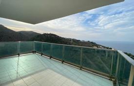 Светлая квартира с видом на море и горы в Бенидорме, Аликанте, Испания за 360 000 €