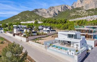 3-комнатная вилла 306 м² в Полопе за 860 000 €