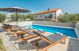 5-комнатный дом 140 м² в Порече за 550 000 €