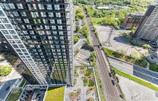 6-комнатная квартира в Этобико за C$1 014 000