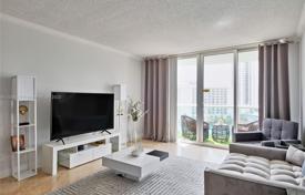1-комнатные апартаменты в кондо 93 м² в Коллинз-авеню, США за $545 000