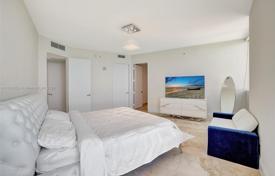 2-комнатные апартаменты в кондо 160 м² в Коллинз-авеню, США за $1 950 000