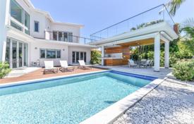 Роскошная вилла на набережной с бассейном, беседкой, террасой и видом на океан, Майами-Бич, США за $4 500 000