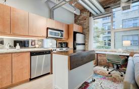 Квартира на Куин-стрит-Запад, Олд Торонто, Торонто,  Онтарио,   Канада за C$663 000