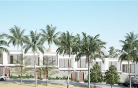 Новый комплекс меблированных таунхаусов рядом с океаном, Бату Болонг, Бали, Индонезия за От $351 000