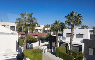 2-комнатная квартира 98 м² в Ориуэла Коста за 329 000 €