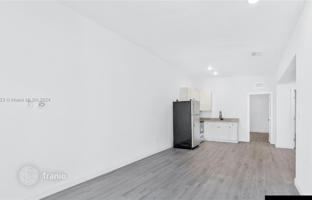 Новостройка 617 м² в Халландейл Бич за $950 000