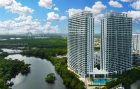 3-комнатные апартаменты в кондо 145 м² в Севере Майами Бич, США за 1 063 000 €