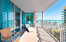 Отремонтированная трехкомнатная квартира с видом на океан в центре Майами-Бич, Флорида, США за $2 000 000