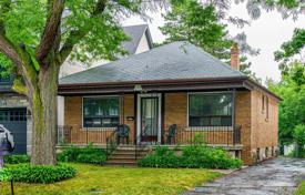 Дом в городе в Этобико, Торонто, Онтарио,  Канада за C$2 133 000