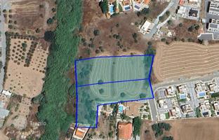 Земельный участок 7 358 м² в Пиргосе за 1 040 000 €