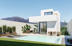 Двухэтажная меблированная вилла с бассейном в Аликанте, Испания за 540 000 €