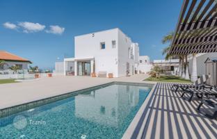 5-комнатная вилла 450 м² в Коста Адехе за 2 100 000 €