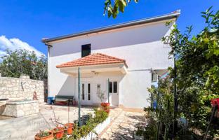 4-комнатный дом 150 м² в Drvenik Mali за 379 000 €