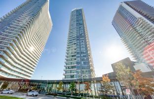 5-комнатная квартира в Норт-Йорке за C$926 000