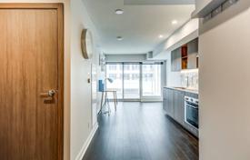 Квартира на Батерст-стрит, Торонто, Онтарио,  Канада за C$728 000