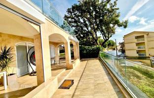 7-комнатная вилла 440 м² в Приеворе за 590 000 €