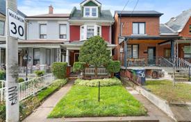 Дом в городе в Montrose Avenue, Торонто, Онтарио,  Канада за C$1 665 000