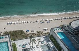 Элитные меблированные апартаменты с видом на океан в резиденции на первой линии от пляжа, Север Майами Бич, Флорида, США за $2 500 000