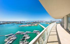 Солнечная трехспальная квартира на первой линии от океана в Майами-Бич, Флорида, США за 3 668 000 €