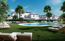 Вилла на две семьи с садом рядом с морем, Гран Алакант, Испания за 291 000 €