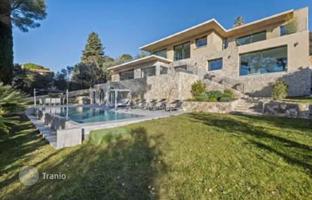 Современная вилла с бассейном, СПА и видом на море в Мужене, Лазурный Берег, Франция за 3 300 000 €