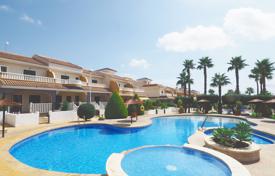 Двухэтажный таунхаус в комплексе с бассейном Сьюдад-Кесада, Коста-Бланка, Испания за 165 000 €