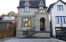Дом в городе в Восточном Йорке, Торонто, Онтарио,  Канада за C$1 716 000