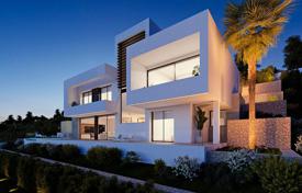 Трехэтажная вилла с бассейном и панорамным видом на море в престижной резиденции, Альтеа, Испания за 1 913 000 €