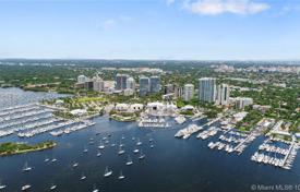 Меблированные апартаменты с гаражом, тренажерным залом, террасами и видом на залив, Майами, США за $23 989 000