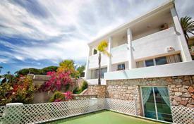 Трехэтажная вилла с красивым видом на море, Марбелья, Коста-дель-Соль, Испания за 5 500 € в неделю