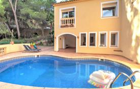 Трёхуровневая вилла с бассейном, садом и гаражом в Санта-Понса, Майорка, Испания за 838 000 €