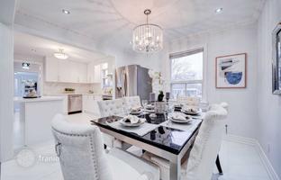 5-комнатный дом в Скарборо за C$1 321 000