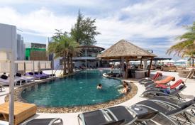Комфортабельная квартира с террасой и видом на море в современной резиденции с бассейном, недалеко от пляжа, Патонг, Таиланд за $740 000