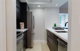 Квартира в Эспланаде, Олд Торонто, Торонто,  Онтарио,   Канада за C$832 000