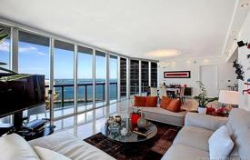 Дизайнерские апартаменты на первой линии от океана в Майами, Флорида, США за 1 095 000 €