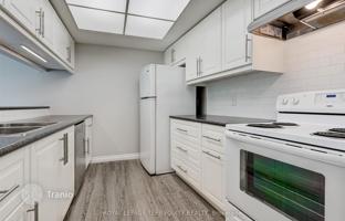 4-комнатная квартира на Харбор-сквер за C$1 102 000